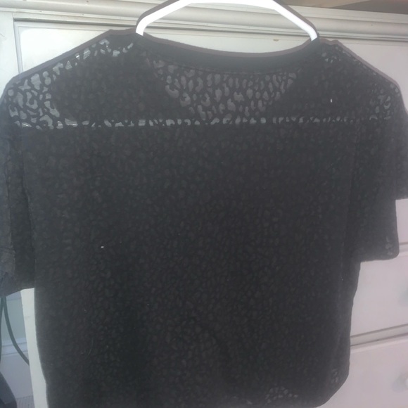 BLACK lulu lemon crop top - Picture 4 of 4